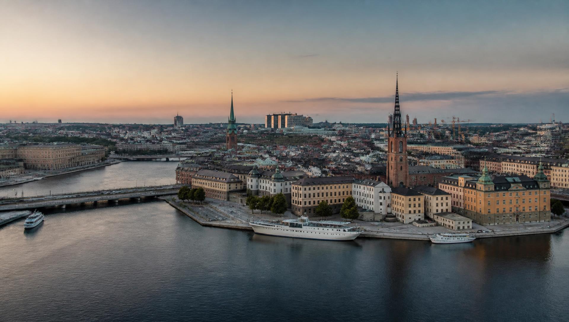 Stockholms vattenbrynn i skymning — Wulffs VVS ABs arbetsområde